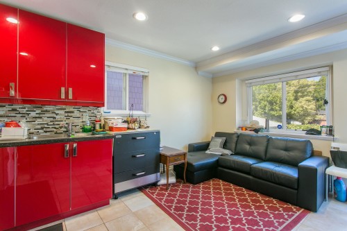 915 23Rd Avenue E, Vancouver, BC 