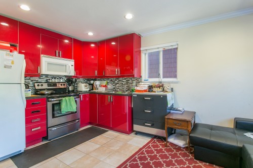 915 23Rd Avenue E, Vancouver, BC 