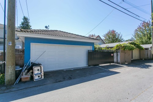 915 23Rd Avenue E, Vancouver, BC 