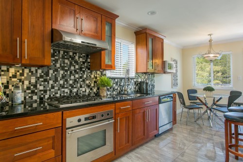 915 23Rd Avenue E, Vancouver, BC 