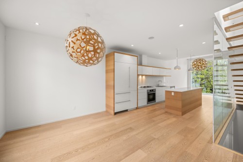 1889 2Nd Avenue W, Vancouver, BC 