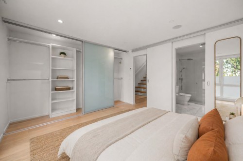1889 2Nd Avenue W, Vancouver, BC 
