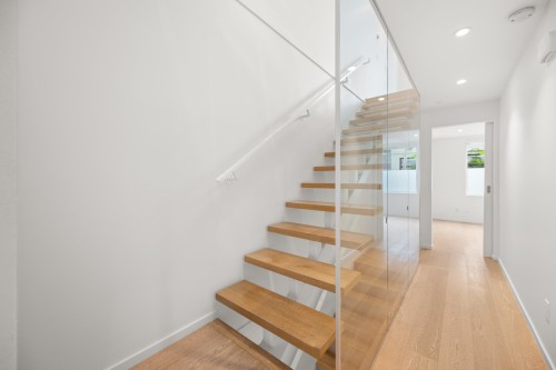 1889 2Nd Avenue W, Vancouver, BC 