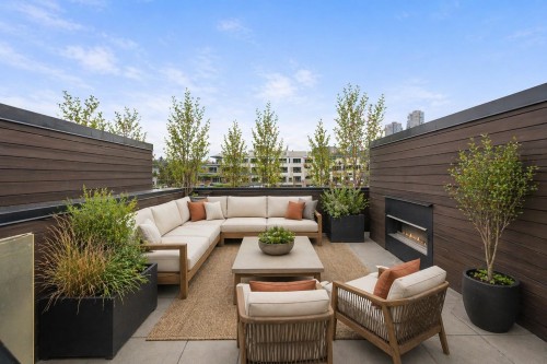 1889 2Nd Avenue W, Vancouver, BC 