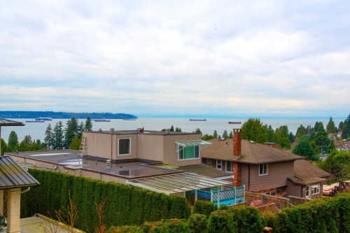 2338 Ottawa Avenue, West Vancouver, BC 