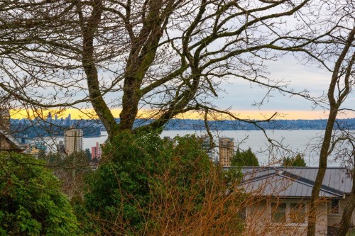 2338 Ottawa Avenue, West Vancouver, BC 