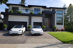 21794 126 Avenue Maple Ridge, BC V2X 4N9