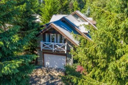 7313 Fitzsimmons Road South Whistler, BC V8E 0E5