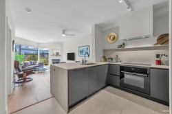 506-2228 Marstrand Avenue  Vancouver, BC V6K 4T1