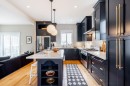 457 11Th Street E, North Vancouver, BC 
