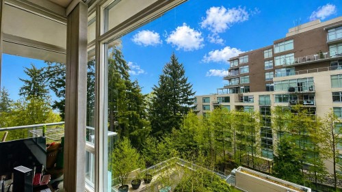 601-9266 University Crescent  Burnaby, BC V5A 4Z1