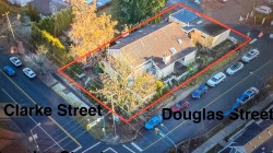 2201 Clarke Street Port Moody, BC V3H 1Y6