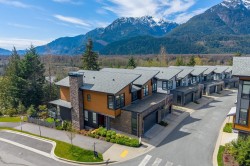 41203 Highline Place Squamish, BC V8B 1C2