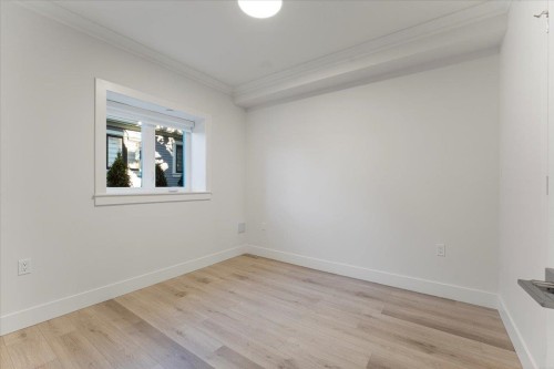 2229 16Th Avenue W, Vancouver, BC 