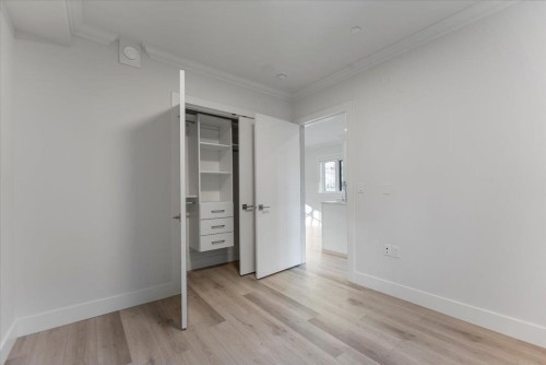 2229 16Th Avenue W, Vancouver, BC 