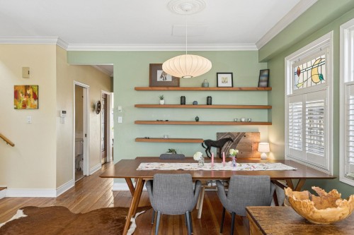 408 2Nd Street E, North Vancouver, BC 