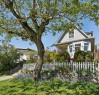 408 2Nd Street E, North Vancouver, BC 