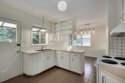 509 Keith Road E North Vancouver, BC V7L 1W3