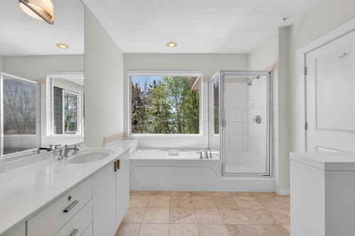 2420 Shadbolt Lane, West Vancouver, BC 