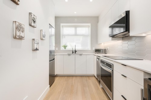 1823 Napier Street, Vancouver, BC 