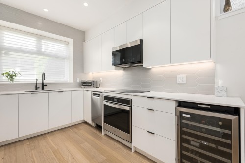1823 Napier Street, Vancouver, BC 