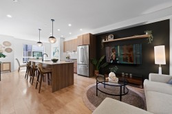 23-533 3rd Street E North Vancouver, BC V7L 1G4