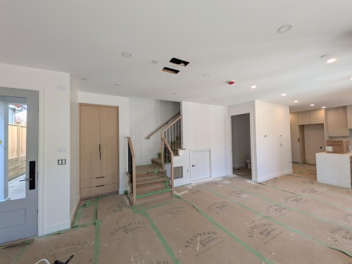918 16Th Avenue E, Vancouver, BC 