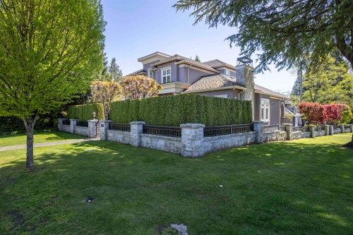738 54Th Avenue W, Vancouver, BC 