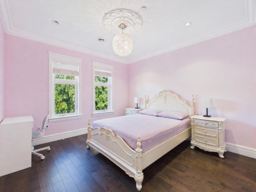 738 54Th Avenue W, Vancouver, BC 