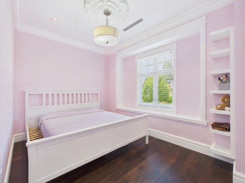 738 54Th Avenue W, Vancouver, BC 
