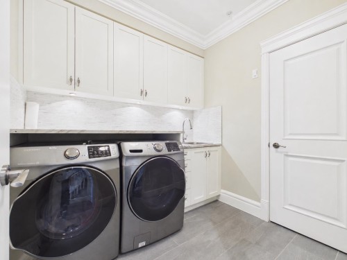 738 54Th Avenue W, Vancouver, BC 