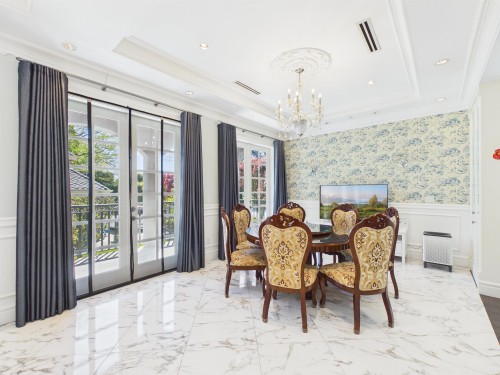738 54Th Avenue W, Vancouver, BC 