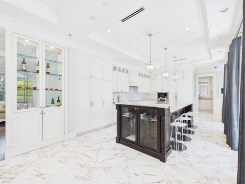 738 54Th Avenue W, Vancouver, BC 