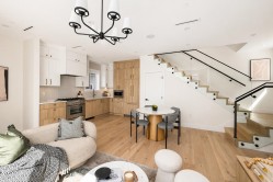 2-3141 19 Avenue E Vancouver, BC V5M 2T2