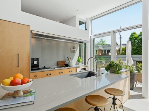 4056 36Th Avenue W, Vancouver, BC 