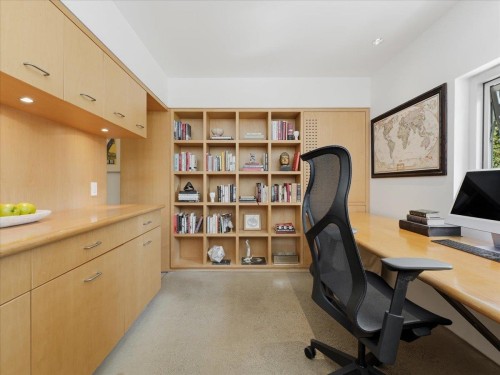 4056 36Th Avenue W, Vancouver, BC 