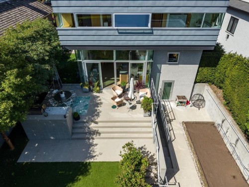 4056 36Th Avenue W, Vancouver, BC 