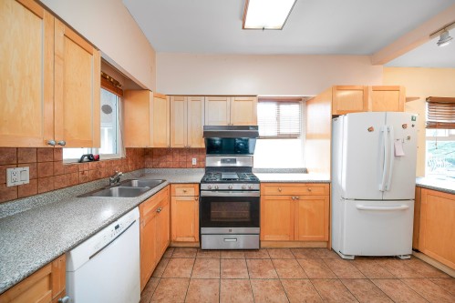 1623 66Th Avenue W, Vancouver, BC 