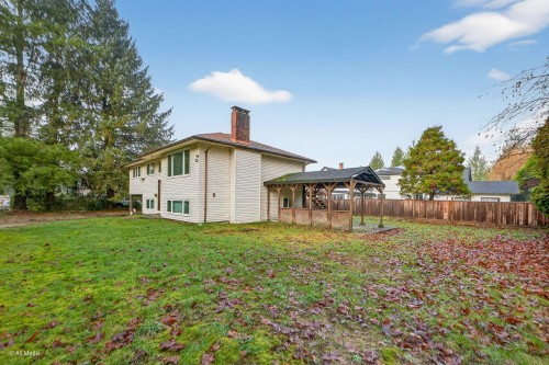 22939 128 Avenue  Maple Ridge, BC V2X 4R7
