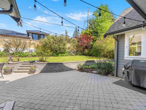938 Beaumont Drive, North Vancouver, BC 