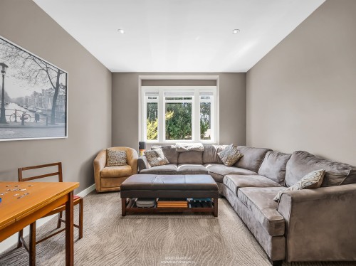 938 Beaumont Drive, North Vancouver, BC 