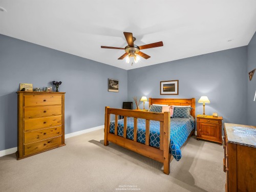 938 Beaumont Drive, North Vancouver, BC 