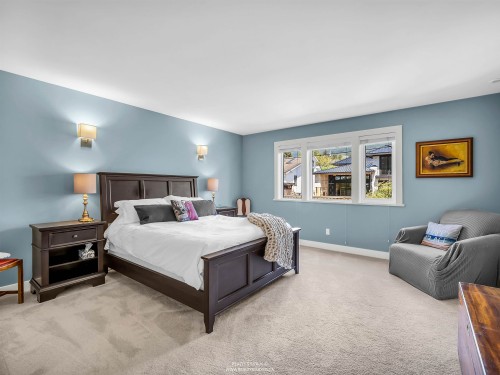 938 Beaumont Drive, North Vancouver, BC 