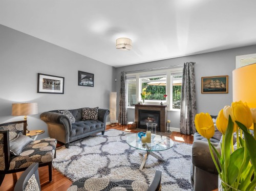 938 Beaumont Drive, North Vancouver, BC 
