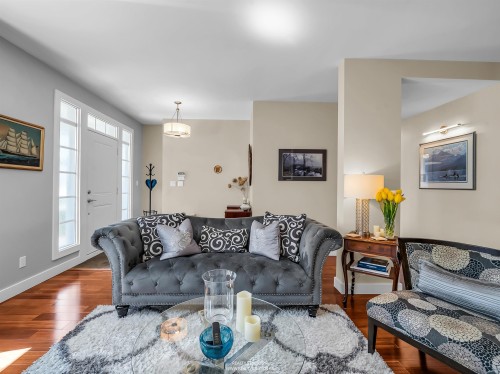 938 Beaumont Drive, North Vancouver, BC 