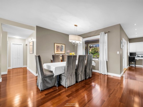938 Beaumont Drive, North Vancouver, BC 