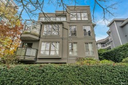 201-4688 10th Avenue W Vancouver, BC V6R 2J5