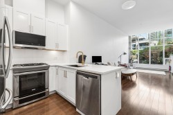 101-2077 Rosser Avenue Burnaby, BC V5C 0E1