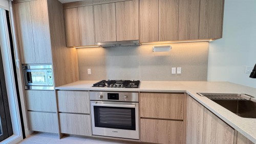 6258 Oak Street, Vancouver, BC 