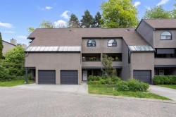 8526 Woodtrail Place Burnaby, BC V5A 4A9